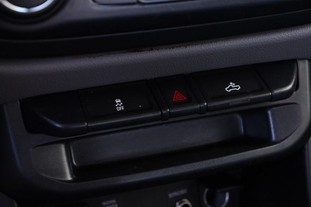Chevrolet Colorado Vehicle Full-screen Gallery Image 17