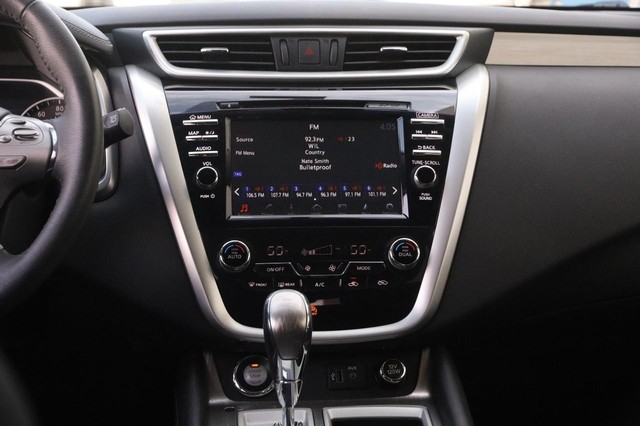 Nissan Murano Vehicle Image 24