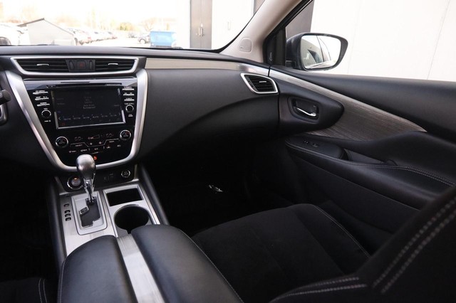 Nissan Murano Vehicle Image 25