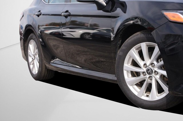 Toyota Camry Vehicle Image 03