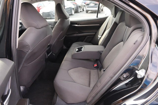 Toyota Camry Vehicle Image 09