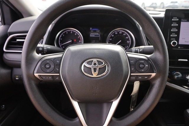 Toyota Camry Vehicle Image 10