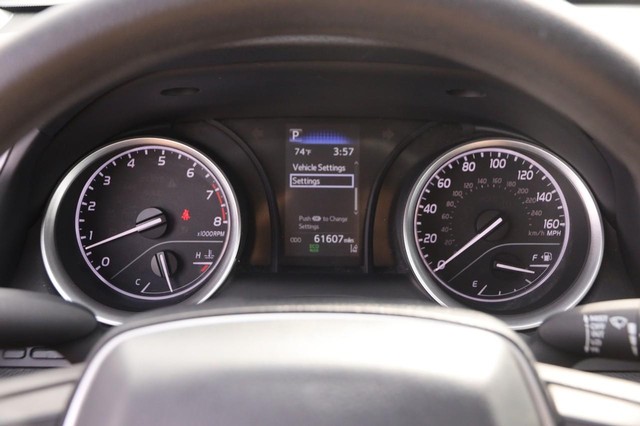Toyota Camry Vehicle Image 13
