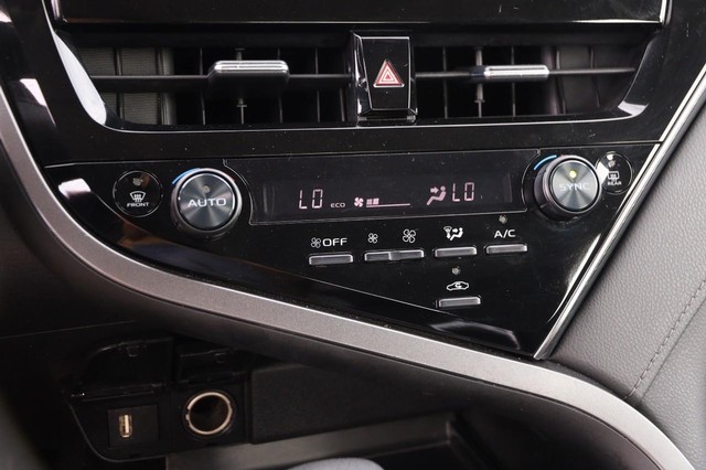 Toyota Camry Vehicle Image 17