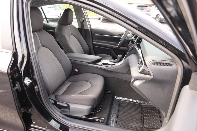 Toyota Camry Vehicle Image 25