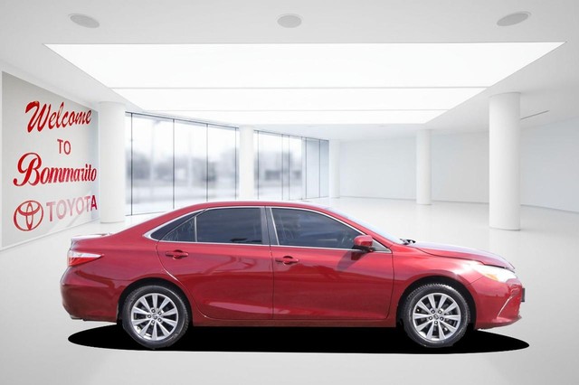 Toyota Camry Vehicle Image 05