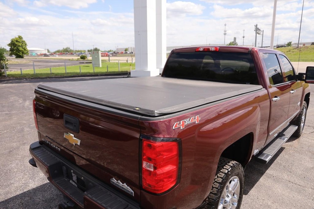 Chevrolet Silverado 2500HD Vehicle Full-screen Gallery Image 7
