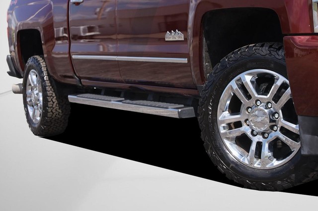 Chevrolet Silverado 2500HD Vehicle Image 03