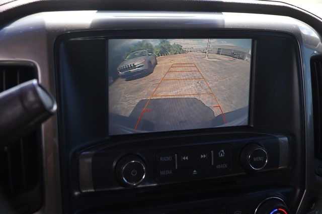 Chevrolet Silverado 2500HD Vehicle Image 17