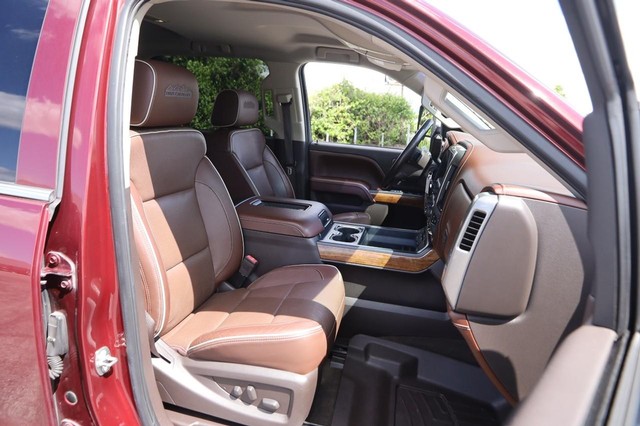 Chevrolet Silverado 2500HD Vehicle Image 26