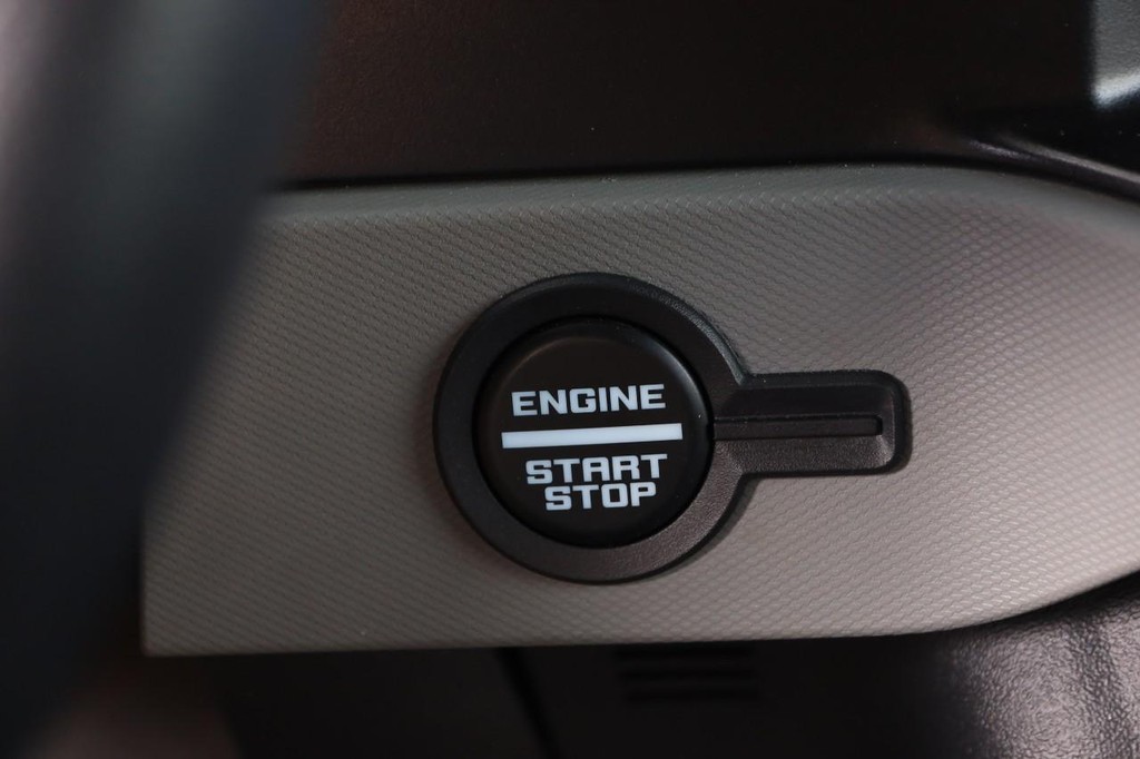 Ford Bronco Vehicle Full-screen Gallery Image 14