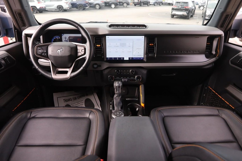 Ford Bronco Vehicle Full-screen Gallery Image 23