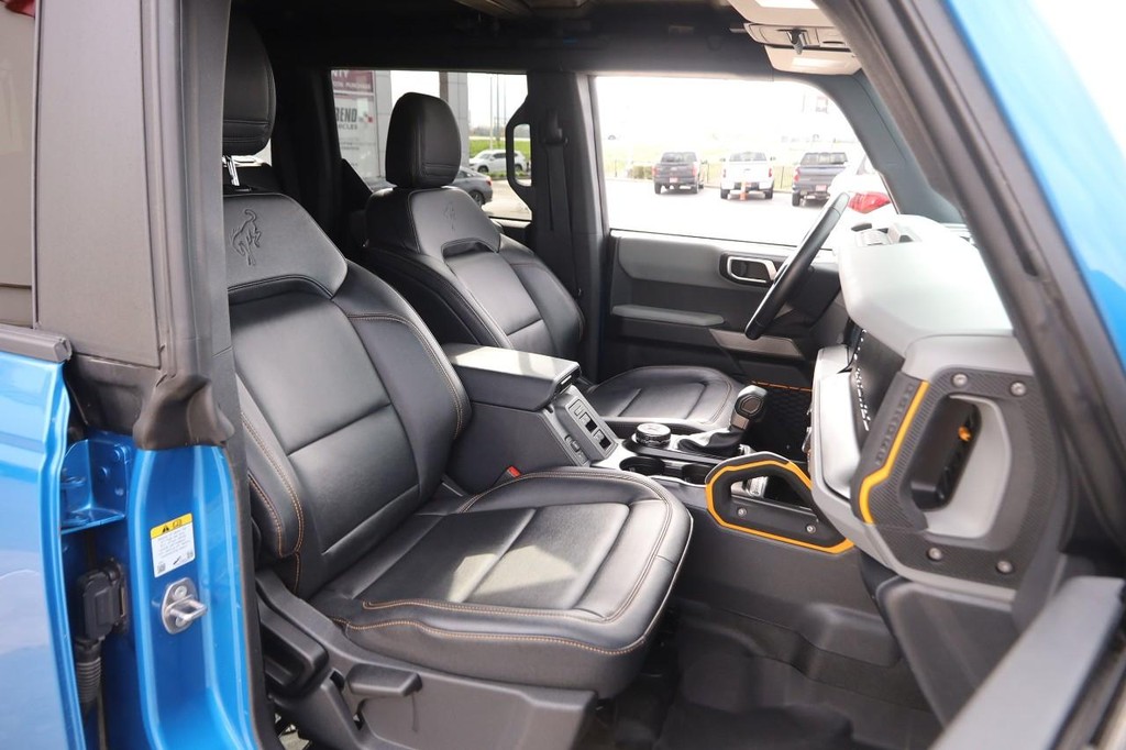 Ford Bronco Vehicle Full-screen Gallery Image 28