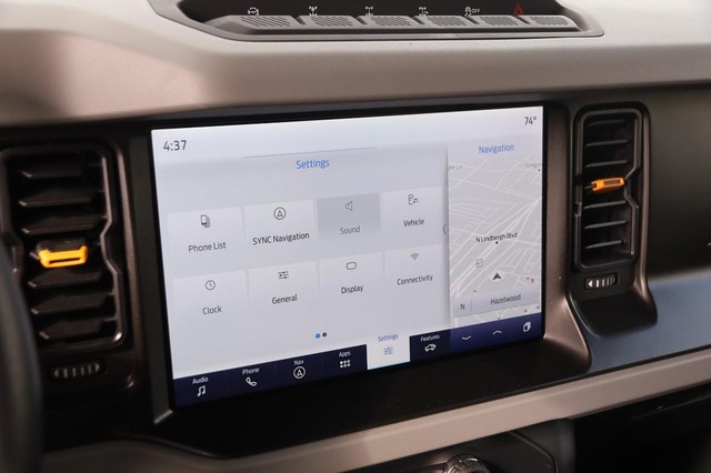 Ford Bronco Vehicle Image 16