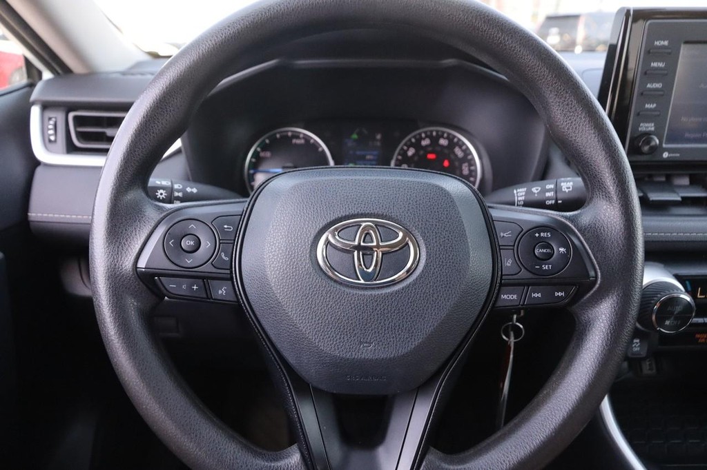 Toyota RAV4 Vehicle Full-screen Gallery Image 10