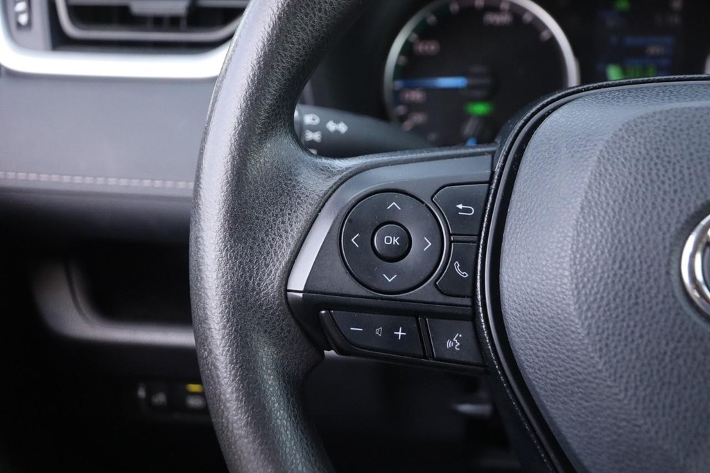 Toyota RAV4 Vehicle Full-screen Gallery Image 11