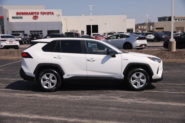 Toyota RAV4 Vehicle Image 05