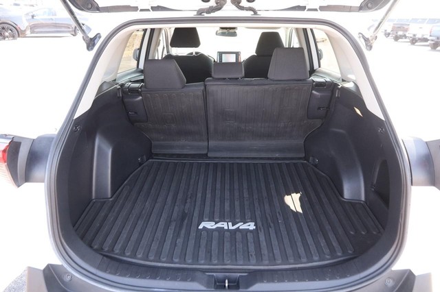 Toyota RAV4 Vehicle Image 07