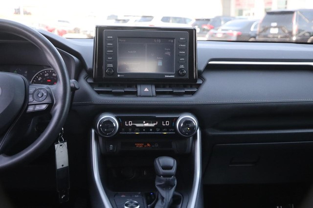 Toyota RAV4 Vehicle Image 22