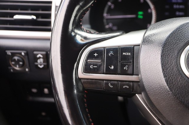 Lexus GX Vehicle Image 12