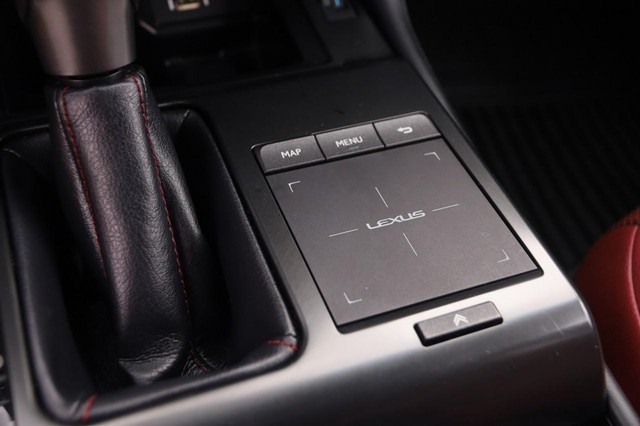 Lexus GX Vehicle Image 22