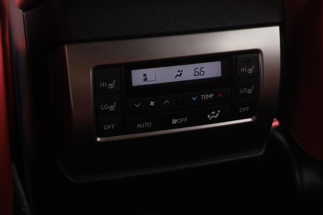 Lexus GX Vehicle Image 29