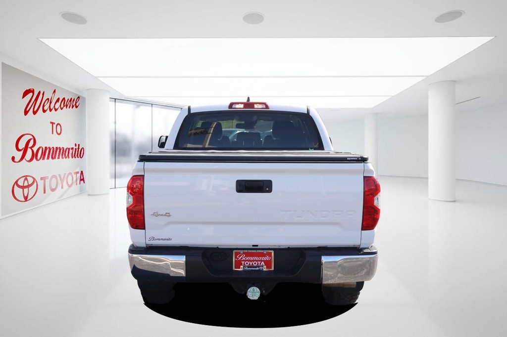 Toyota Tundra 4WD Vehicle Full-screen Gallery Image 6