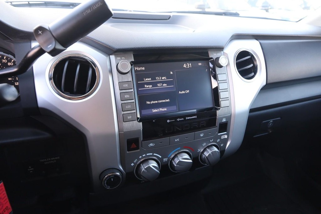 Toyota Tundra 4WD Vehicle Full-screen Gallery Image 14
