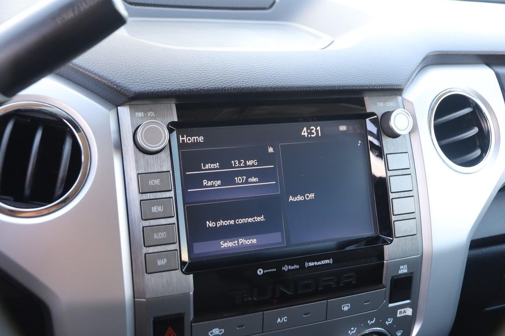 Toyota Tundra 4WD Vehicle Full-screen Gallery Image 15