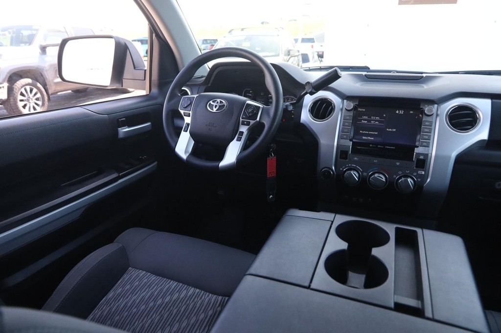 Toyota Tundra 4WD Vehicle Full-screen Gallery Image 20