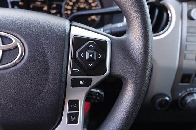 Toyota Tundra 4WD Vehicle Image 12