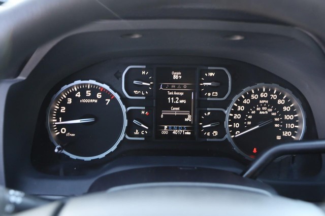 Toyota Tundra 4WD Vehicle Image 13