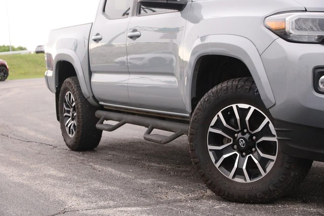 Toyota Tacoma 4WD Vehicle Image 03