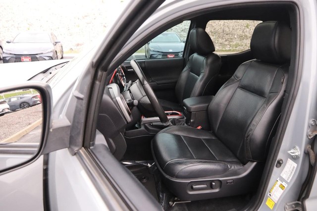 Toyota Tacoma 4WD Vehicle Image 08