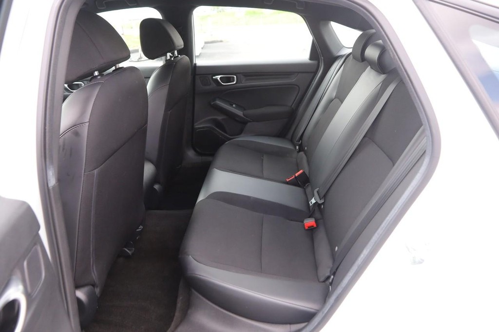 Honda Civic Sedan Vehicle Full-screen Gallery Image 9