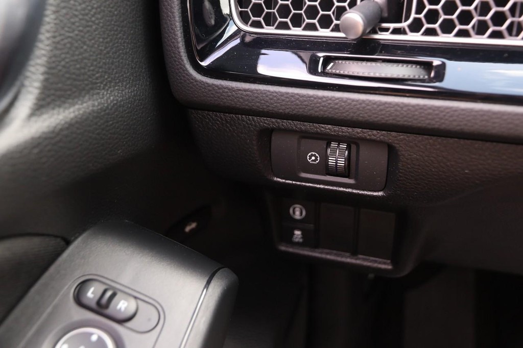 Honda Civic Sedan Vehicle Full-screen Gallery Image 19