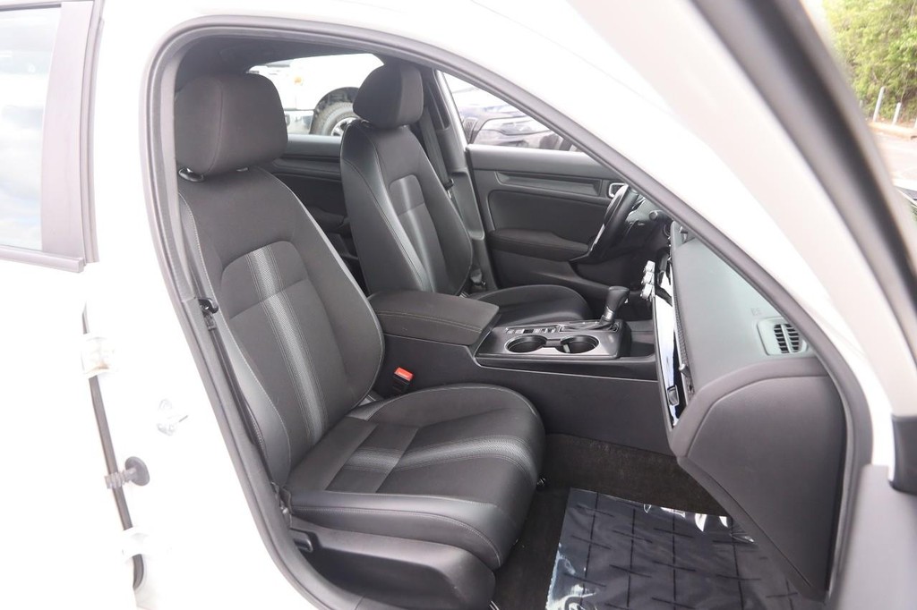 Honda Civic Sedan Vehicle Full-screen Gallery Image 25