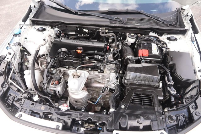 Honda Civic Sedan Vehicle Image 26