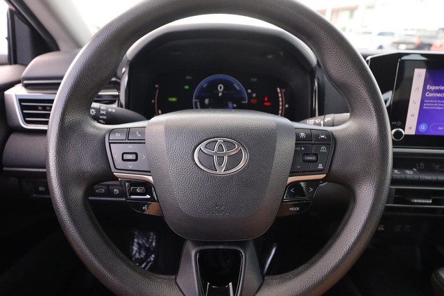 Toyota Camry Vehicle Image 10