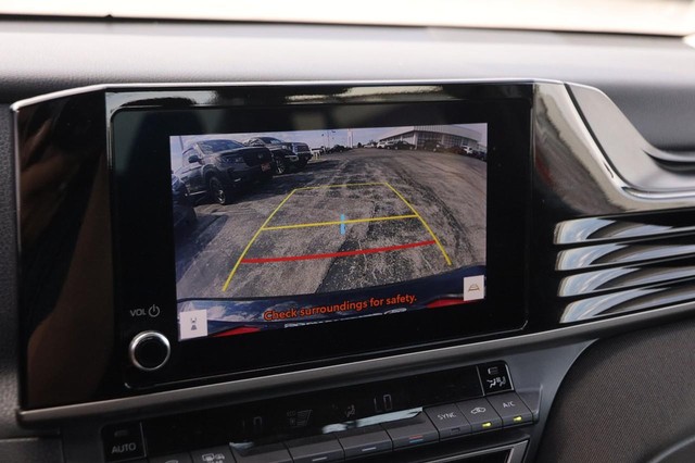 Toyota Camry Vehicle Image 17