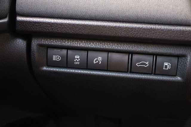 Toyota Camry Vehicle Image 21