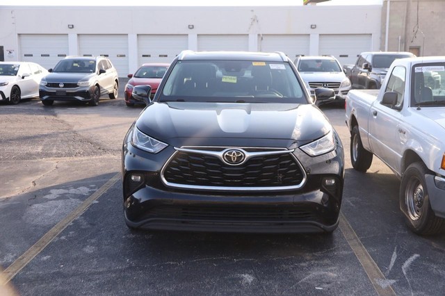 Toyota Highlander Vehicle Image 03