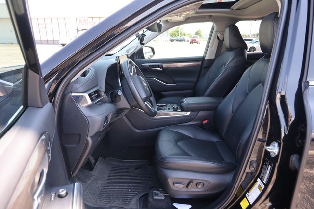 Toyota Highlander Vehicle Image 11