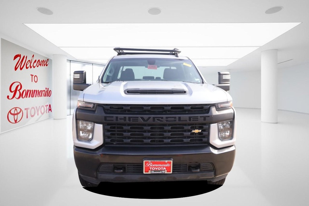 Chevrolet Silverado 2500HD Vehicle Full-screen Gallery Image 4