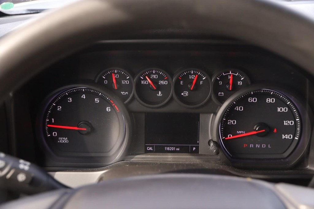 Chevrolet Silverado 2500HD Vehicle Full-screen Gallery Image 11