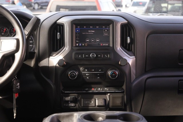 Chevrolet Silverado 2500HD Vehicle Image 20