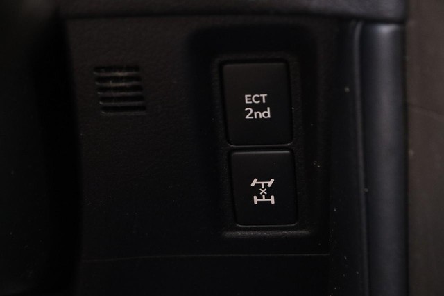 Lexus GX Vehicle Image 17