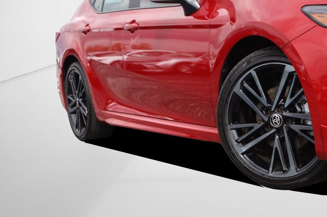 Toyota Camry Vehicle Image 03