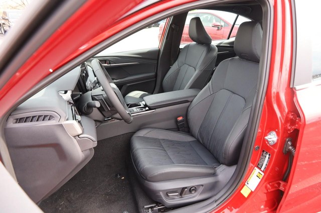 Toyota Camry Vehicle Image 09