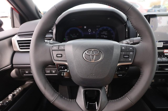 Toyota Camry Vehicle Image 11